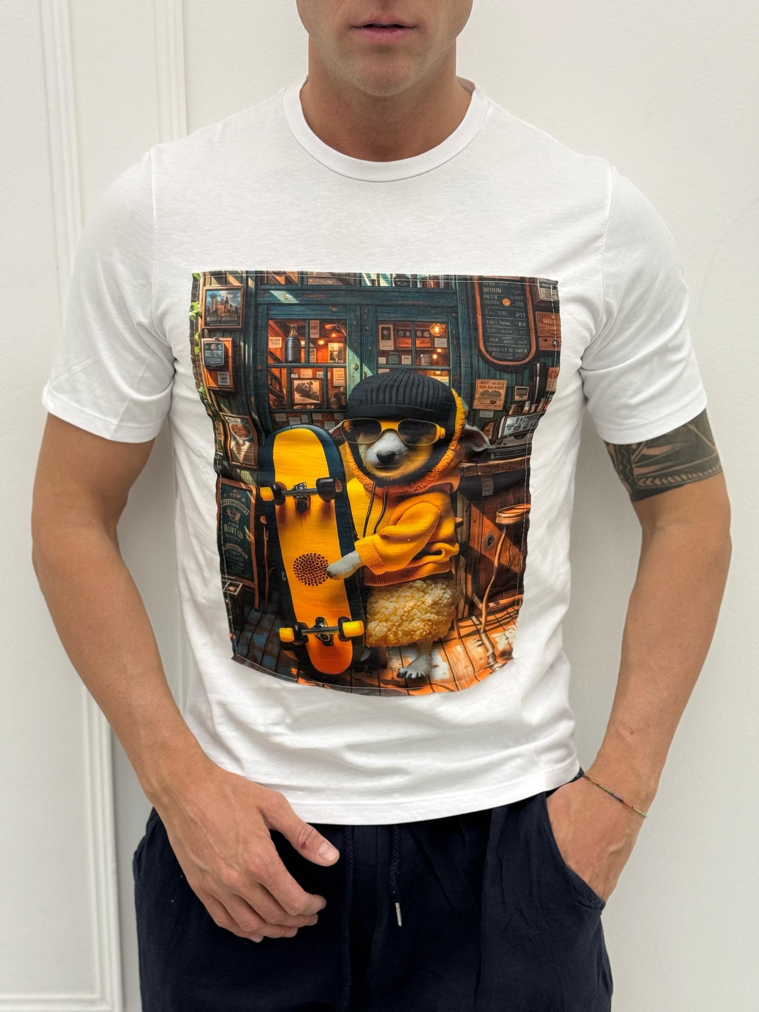 T-SHIRT SKATER DOG