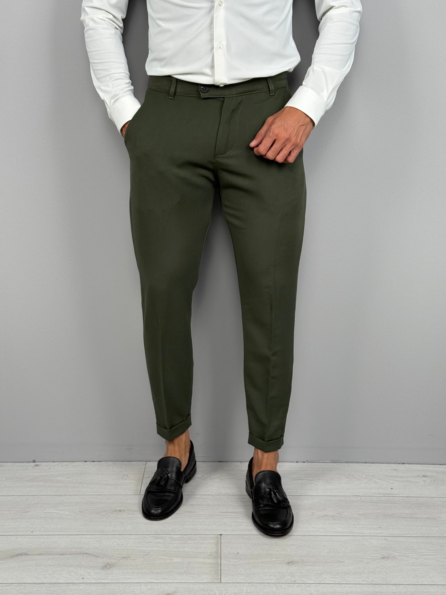 PANTALONE BUTTON TASCHE DIETRO MOD CAPRI