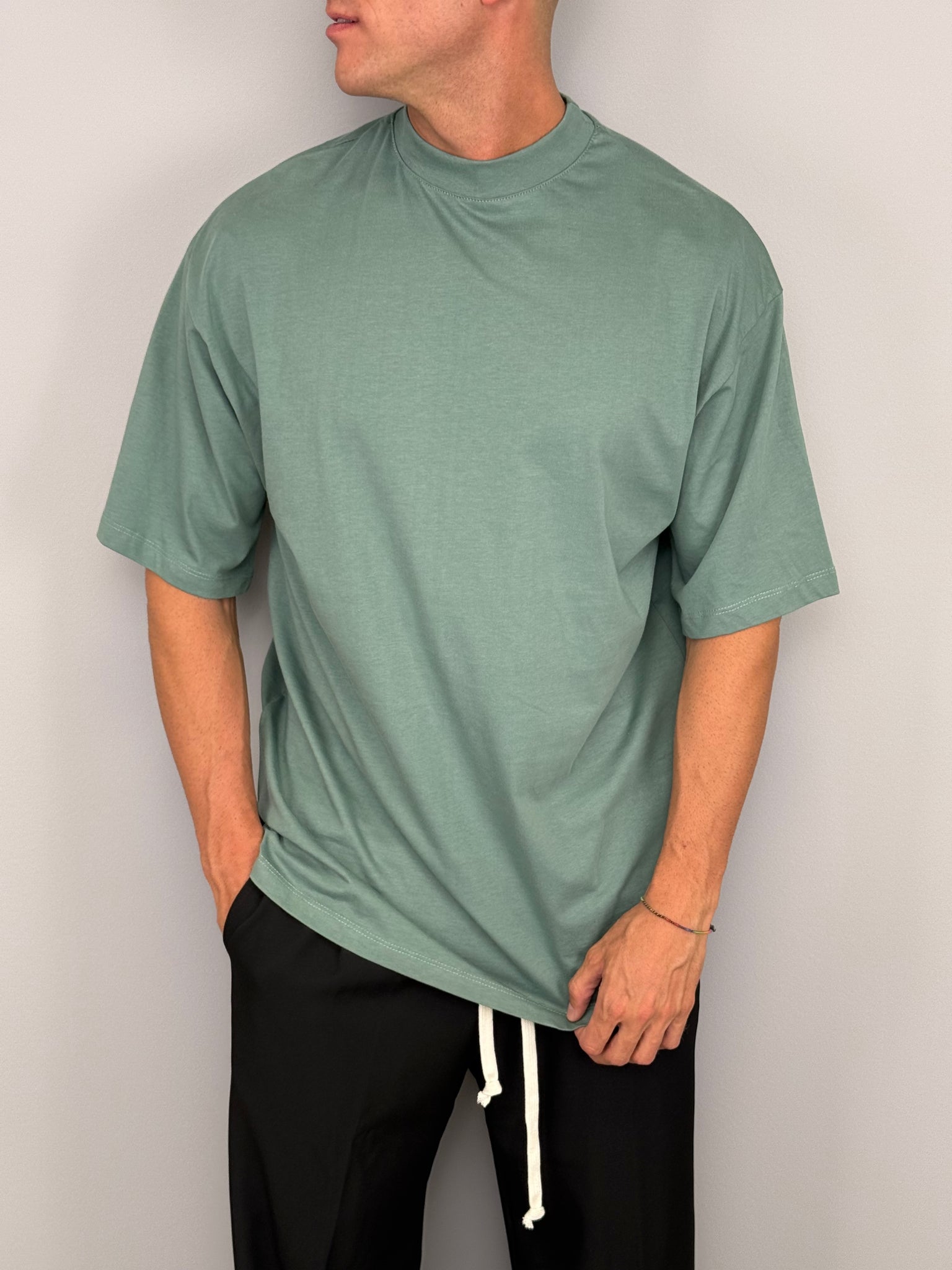 T-SHIRT UNIQUE